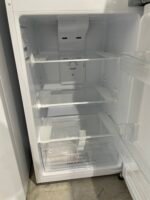 Hisense 205L Fridge Freezer – Frost Free Inverter - Image 3