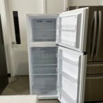 Hisense 326 Litre Stainless Steel Fridge -White - Image 2