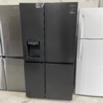 Hisense  632L Side by Side Refrigerator – Non plumbed Water  & Ice – Black HRSBS633BW