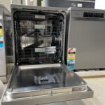 Hisense 60cm Freestanding Dishwasher with 6 Star Water Rating. - Image 2