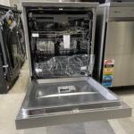 Hisense 60cm Freestanding Dishwasher - Image 2