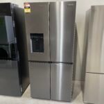 Hisense 483L French Door Fridge with Water Dispenser - Black - Image 7