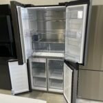 Hisense 483L French Door Fridge with Water Dispenser - Black - Image 3