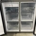Hisense 483L French Door Fridge with Water Dispenser - Black - Image 4