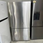 Fisher & Paykel 519L fridge