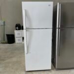 LG 422L white Top Mount Fridge Freezer – Refurbished