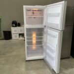 LG 422L white Top Mount Fridge Freezer – Refurbished - Image 2