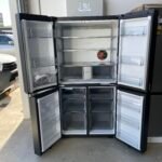 HAIER 623L QUAD DOOR FRIDGE FREEZER WITH ICE & WATER DISPENSER - BLACK (600 SERIES) - Image 2