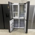 Samsung 648L 7000 Series French Door Fridge with Internal Beverage Showcase - Image 4