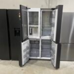 Samsung 648L 7000 Series French Door Fridge with Internal Beverage Showcase - Image 3