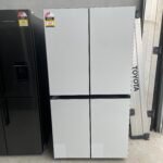Samsung 648L 7000 Series French Door Fridge with Internal Beverage Showcase