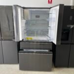 WESTINGHOUSE 609L FRENCH DOOR FRIDGE FREEZER WITH ICE & WATER DISPENSER - DARK STAINLESS STEEL - Image 2