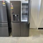 LG InstaView Fridge 642L Black Stainless Steel - Image 3