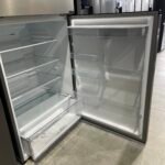 Hisense 496L Top Mount Fridge - Stainless Steel - Image 4