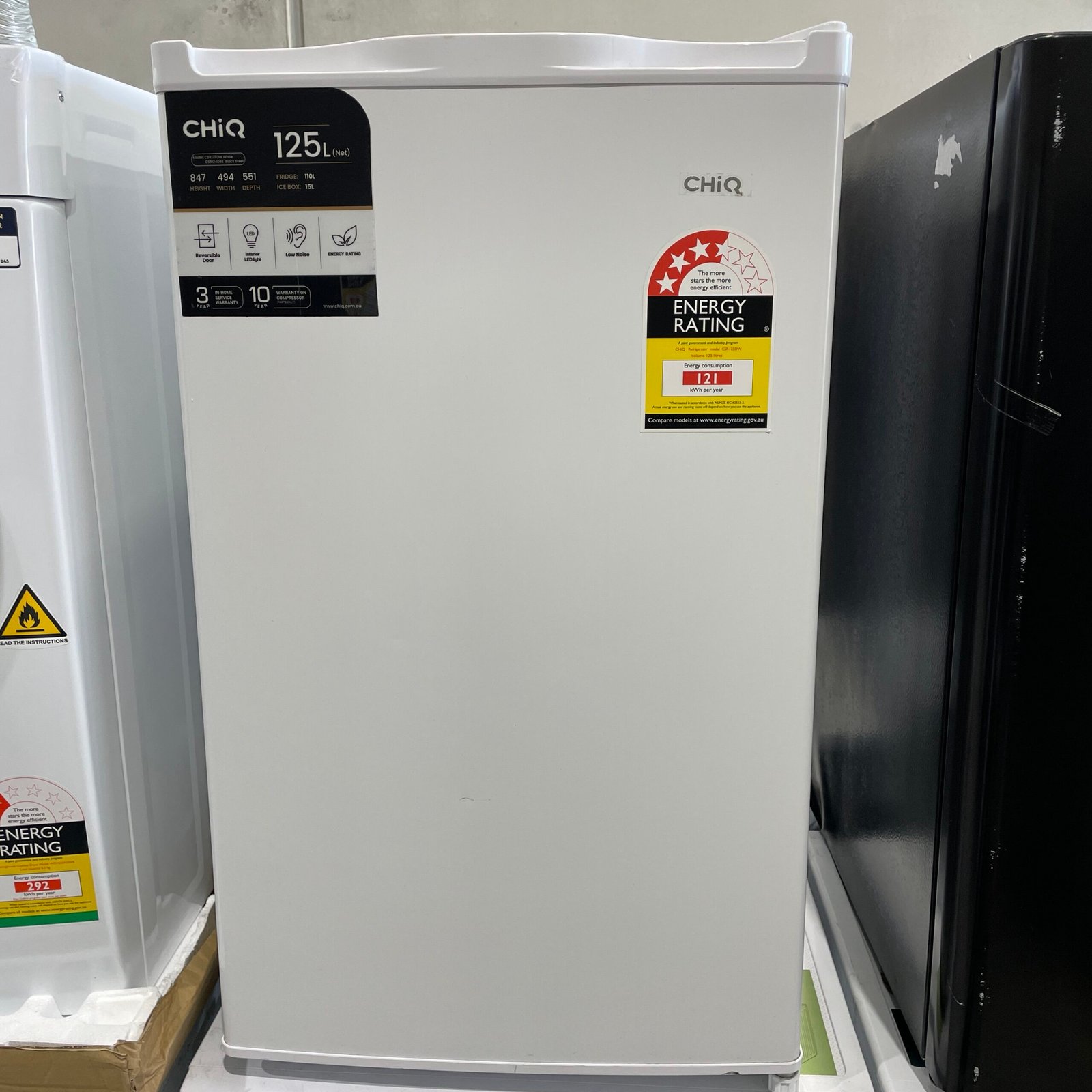 img_4646-3 CHiQ CSR125DW 125L Bar Fridge – White | Refurbished | 6 Month Warranty - Image 1