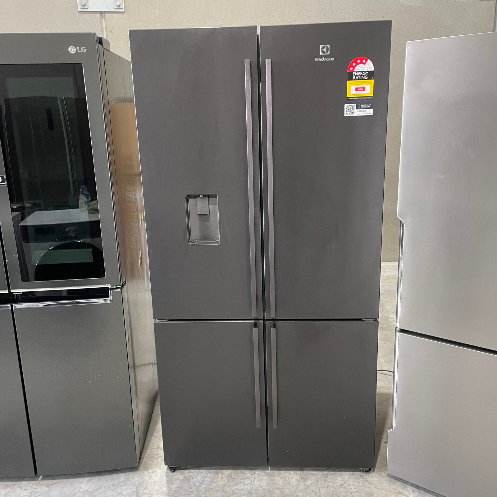 img_5354 Electrolux 562L French Door Refrigerator EQE5657BA – Black | Water & Ice Dispenser | Refurbished | 6 Month Warranty - Image 1